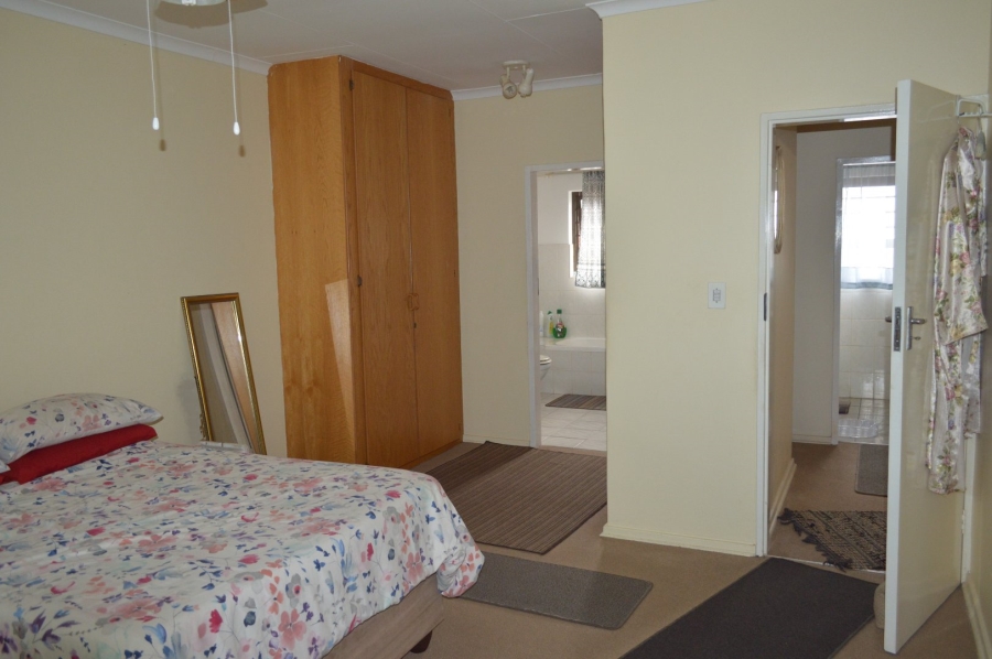 3 Bedroom Property for Sale in Flamwood North West